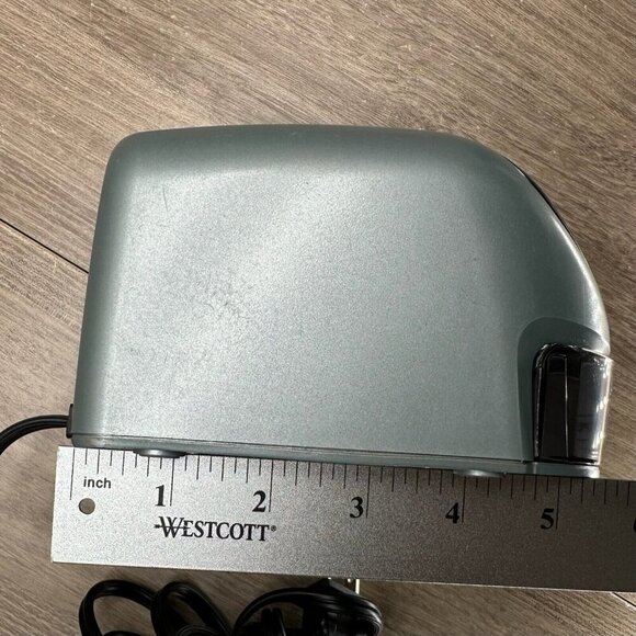 Staples Electric Pencil Sharpener Silver Model #34462 - Tested Works! - Picture 7 of 8